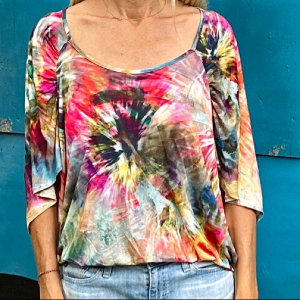 Boho style batik shirt, short sleeves open back, Size L